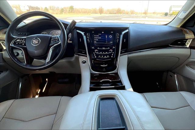 Used 2015 Cadillac Escalade For Sale in Olive Branch, MS