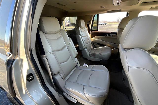 Used 2015 Cadillac Escalade For Sale in Olive Branch, MS