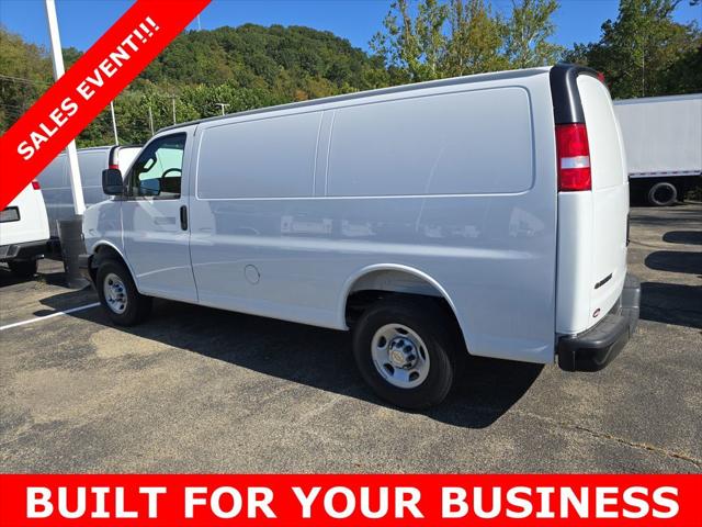 2025 Chevrolet Express Cargo Van RWD 2500 Regular Wheelbase WT
