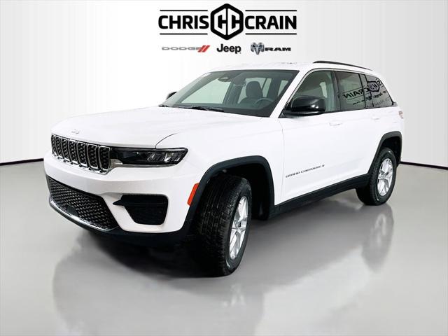 2025 Jeep Grand Cherokee GRAND CHEROKEE LAREDO X 4X4