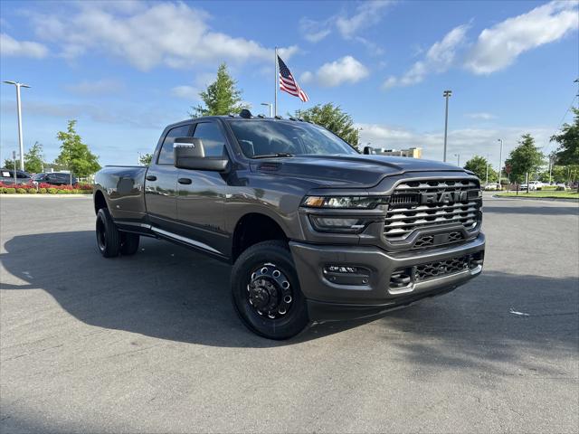 2025 RAM Ram 3500 RAM 3500 BIG HORN CREW CAB 4X4 8 BOX