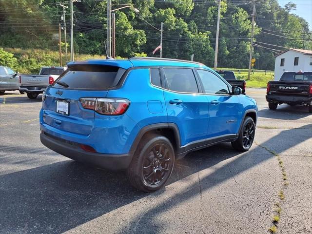 2025 Jeep Compass COMPASS LATITUDE 4X4