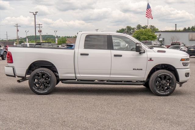 2025 RAM Ram 3500 RAM 3500 BIG HORN CREW CAB 4X4 64 BOX