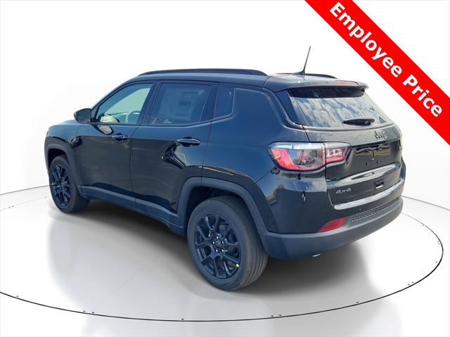 2025 Jeep Compass COMPASS LATITUDE 4X4