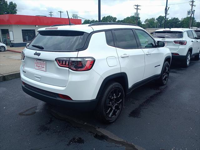 2025 Jeep Compass COMPASS LATITUDE 4X4
