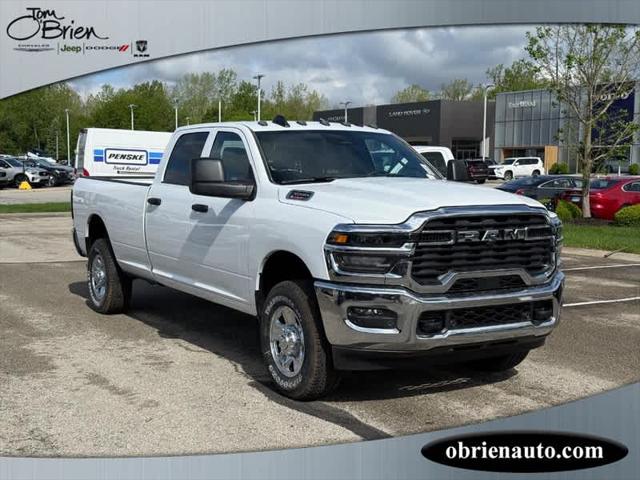 2025 RAM Ram 3500 RAM 3500 TRADESMAN CREW CAB 4X4 8 BOX