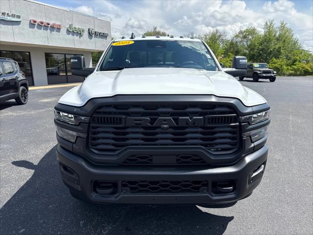 2025 RAM Ram 2500 RAM 2500 TRADESMAN CREW CAB 4X4 64 BOX