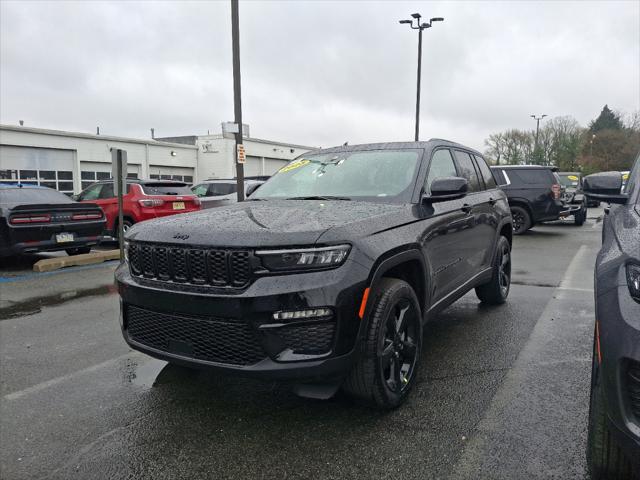 2025 Jeep Grand Cherokee GRAND CHEROKEE LIMITED 4X4