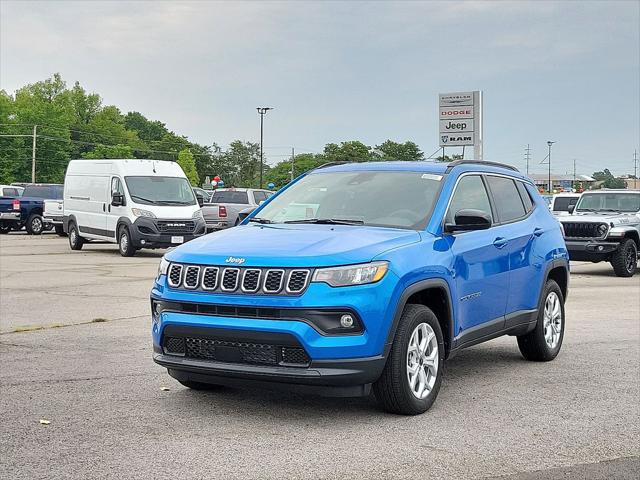 2025 Jeep Compass COMPASS LATITUDE 4X4