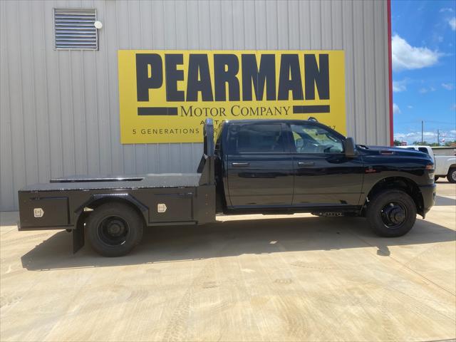 2025 RAM Ram 3500 Chassis Cab RAM 3500 TRADESMAN CREW CAB CHASSIS 4X4 60 CA
