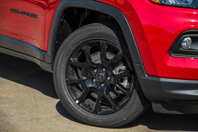 2025 Jeep Compass COMPASS LATITUDE 4X4