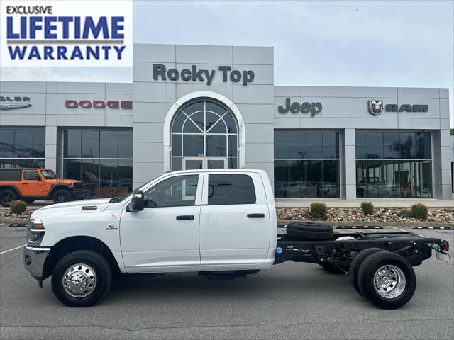 2025 RAM Ram 3500 Chassis Cab RAM 3500 TRADESMAN CREW CAB CHASSIS 4X4 60 CA