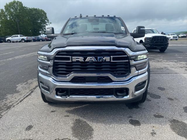 2025 RAM Ram 4500 Chassis Cab RAM 4500 TRADESMAN CHASSIS CREW CAB 4X4 60 CA