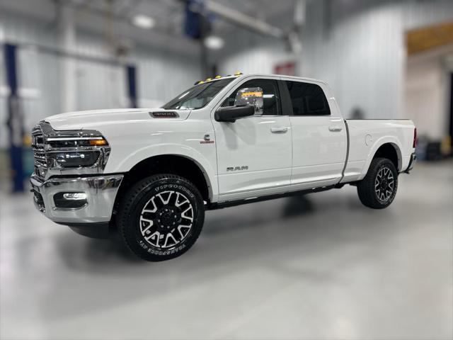 2025 RAM Ram 3500 RAM 3500 LIMITED LONGHORN CREW CAB 4X4 64 BOX