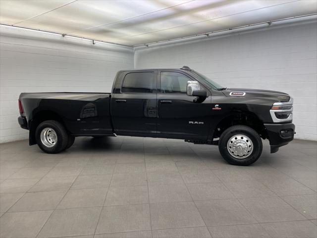 2025 RAM Ram 3500 RAM 3500 LARAMIE CREW CAB 4X4 8 BOX