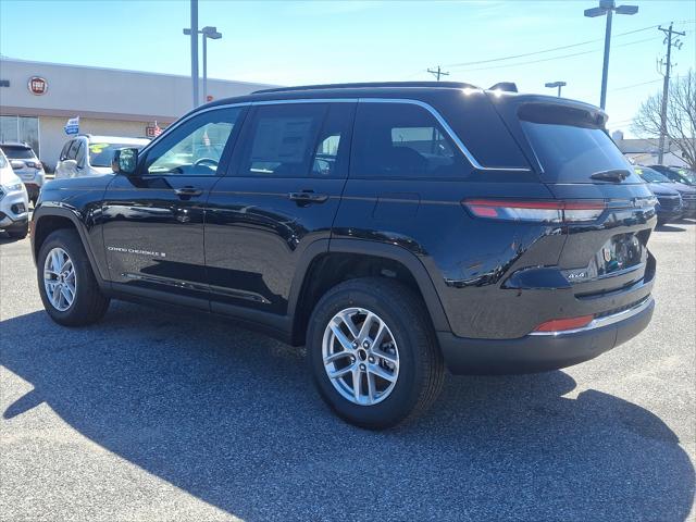 2025 Jeep Grand Cherokee GRAND CHEROKEE LAREDO X 4X4