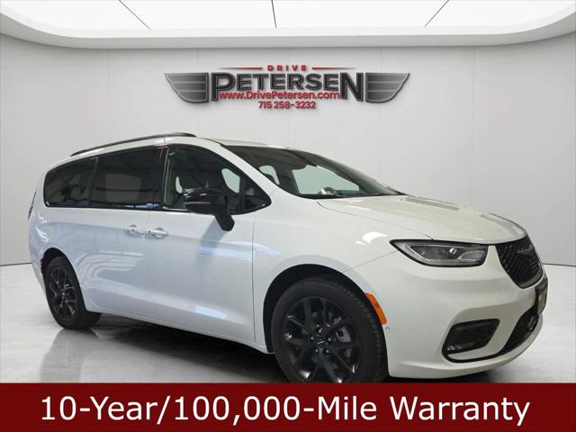 2024 Chrysler Pacifica Limited AWD