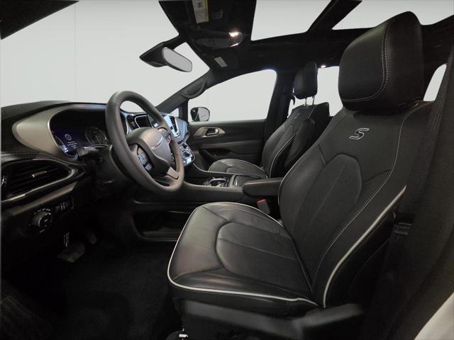 2024 Chrysler Pacifica Limited AWD