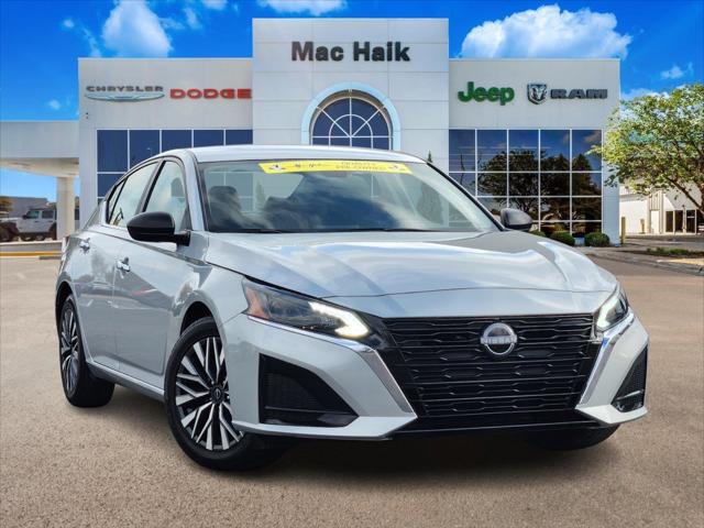 2024 Nissan Altima SV FWD