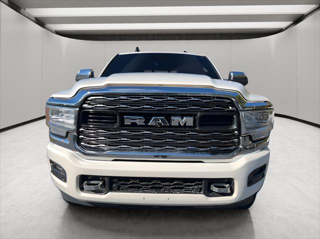 2022 RAM 3500 Limited Crew Cab 4x4 8 Box