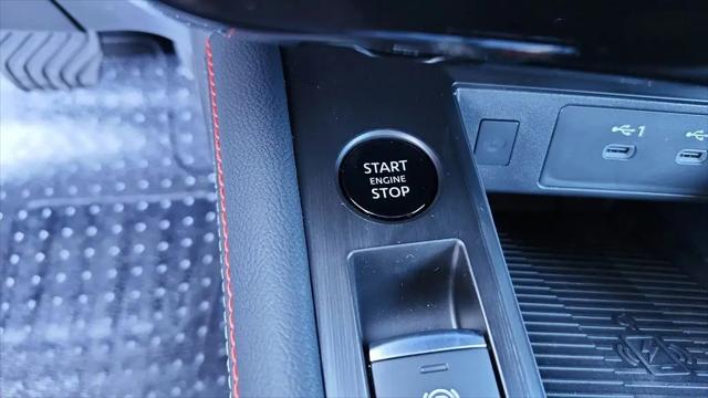 2025 Nissan Kicks SR Intelligent AWD