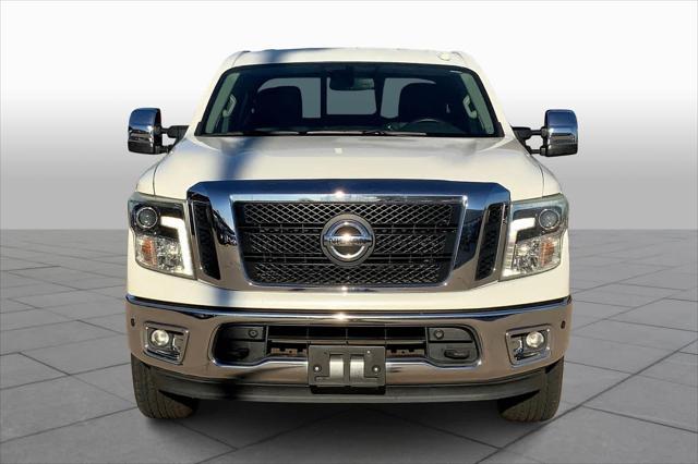 2017 Nissan TITAN SL