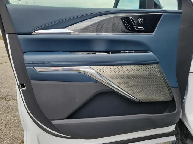 2025 Cadillac Escalade Sport 2