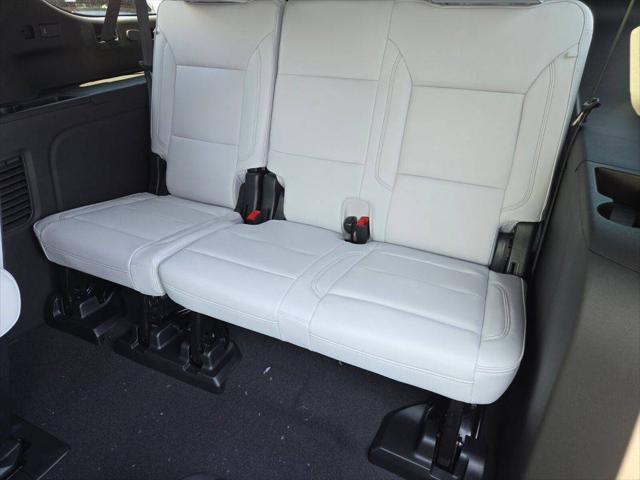 2025 Chevrolet Suburban 4WD Premier