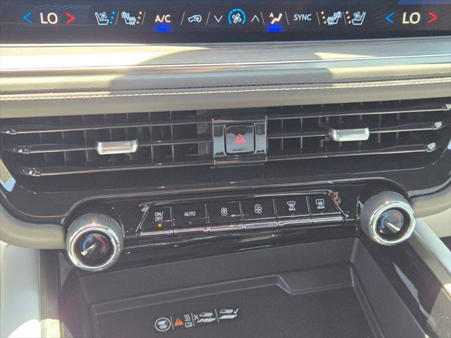 2025 Chevrolet Suburban 4WD Premier