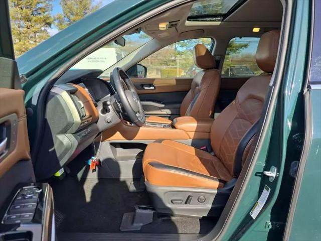 2023 Nissan Pathfinder Platinum 4WD