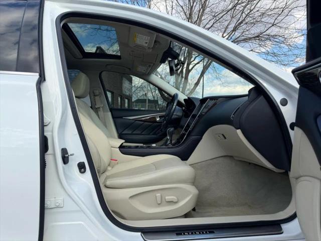 2015 INFINITI Q50 Premium