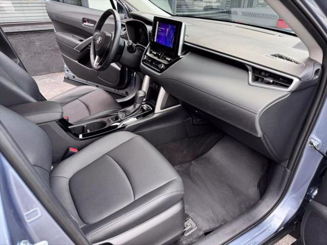 2024 Toyota Corolla Cross XLE