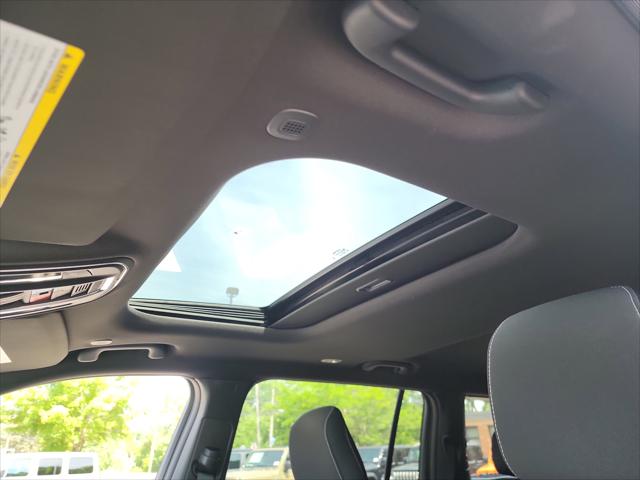 2025 Jeep Grand Cherokee GRAND CHEROKEE L LAREDO X 4X4
