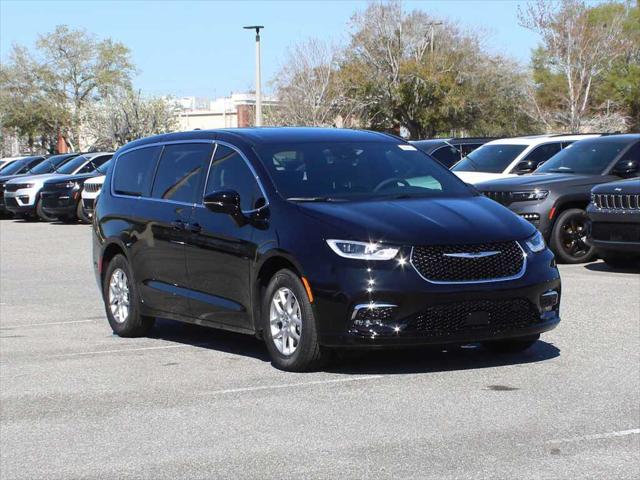 2025 Chrysler Pacifica PACIFICA SELECT
