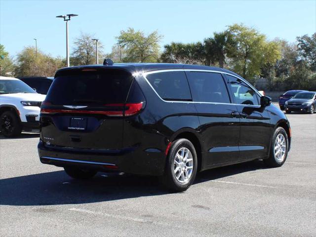 2025 Chrysler Pacifica PACIFICA SELECT