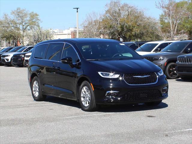 2025 Chrysler Pacifica PACIFICA SELECT