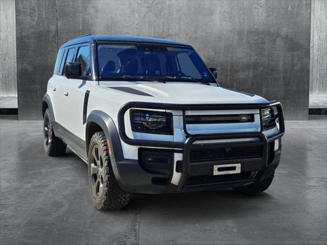 2022 Land Rover Defender 110 SE
