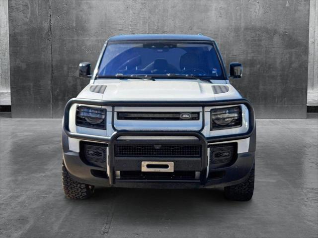 2022 Land Rover Defender 110 SE
