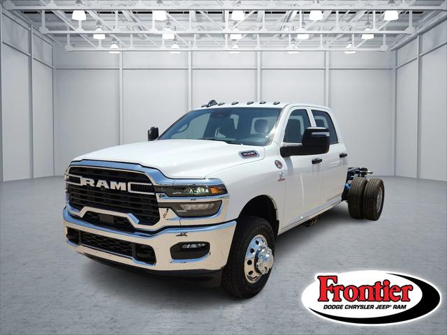 2025 RAM Ram 3500 Chassis Cab RAM 3500 TRADESMAN CREW CAB CHASSIS 4X4 60 CA