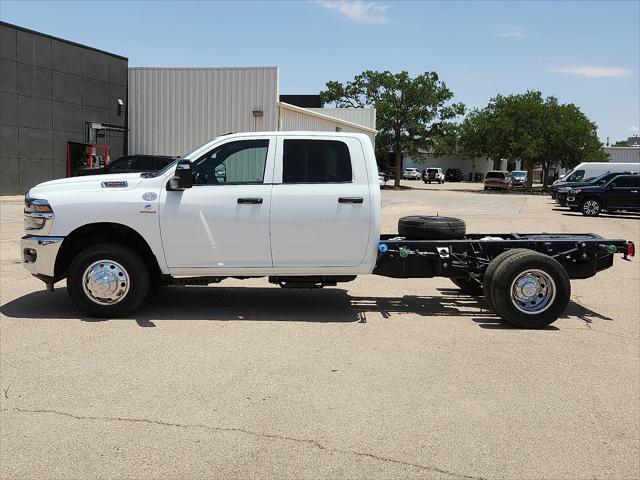 2025 RAM Ram 3500 Chassis Cab RAM 3500 TRADESMAN CREW CAB CHASSIS 4X4 60 CA