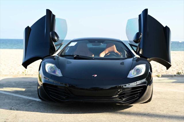 2012 McLaren MP4 12C Base 2dr Coupe