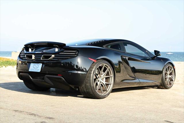 2012 McLaren MP4 12C Base 2dr Coupe