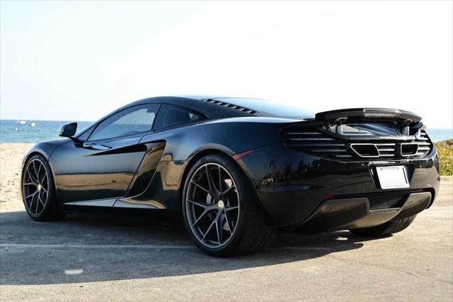 2012 McLaren MP4 12C Base 2dr Coupe