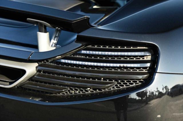 2012 McLaren MP4 12C Base 2dr Coupe