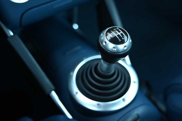 2001 Audi TT 225hp quattro AWD 2dr Coupe