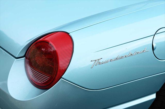 2002 Ford Thunderbird Deluxe 2dr Convertible