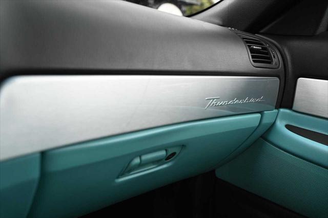 2002 Ford Thunderbird Deluxe 2dr Convertible