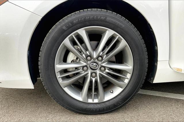 Used 2016 Toyota Camry For Sale in Olive Branch, MS