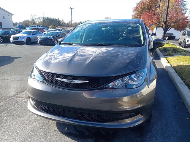 2022 Chrysler Voyager LX 2022 Chrysler Voyager LX