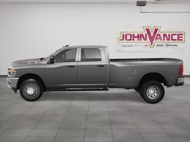 2025 RAM Ram 3500 RAM 3500 TRADESMAN CREW CAB 4X4 8 BOX